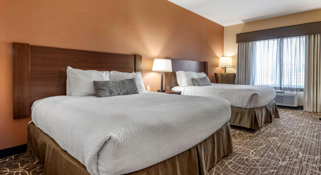Четырёхместный номер Standard Best Western Plus Chelsea Hotel