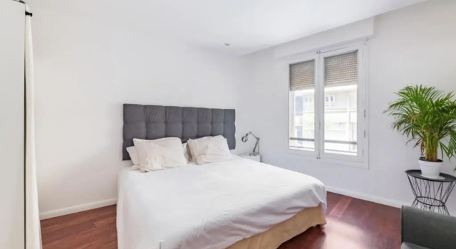 Bright 3br w AC and terrace near the train station in Marseille Welkeys