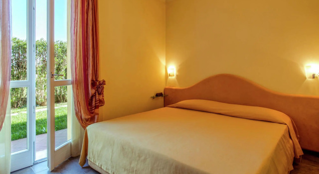 Cozy Holiday Home in Manerba Del Garda with Swimming Pool