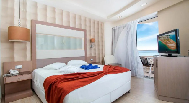 Двухместный номер Deluxe с видом на море Pegasos Deluxe Beach Hotel