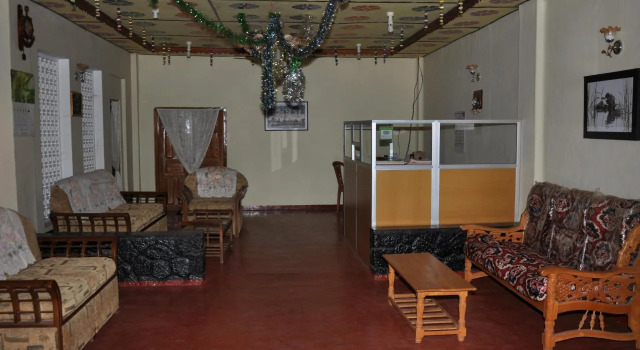 Four Teess Rest Inn, Foglalás Szálloda Mannar Mannar