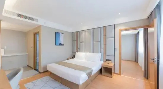 Люкс Deluxe Starway Hotel (Heze Yuncheng Water Margin Heroes' City)
