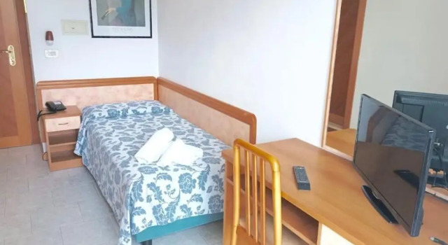Одноместный номер Standard с балконом Hotel President