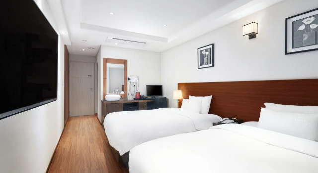 Lion Hotel