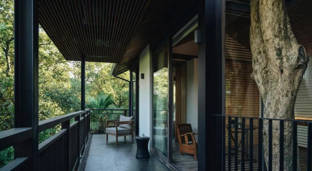 Двухместный номер Standard с балконом Hangzhou Sisan 1934 Hotel