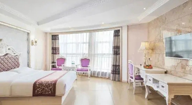 Люкс Deluxe Urba Hotel (Baise Government Hengji Plaza)