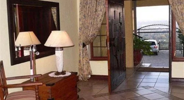 Mont Paradiso Guesthouse, Boek Hotel Montana Park 