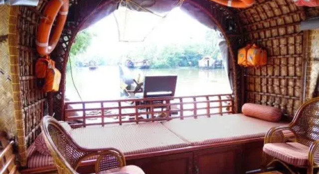2 Bhk Houseboat In Kumarakom, By Guesthouser (8Ce2)