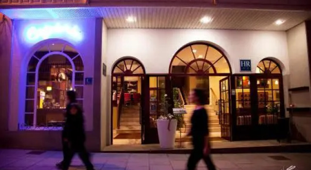Hotel Eli-Mar, Book Hotel A Guarda 
