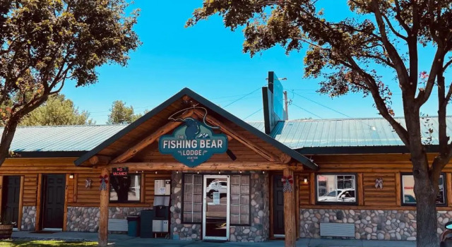 The Fishing Bear Lodge, Đặt Khách sạn mini Ashton 
