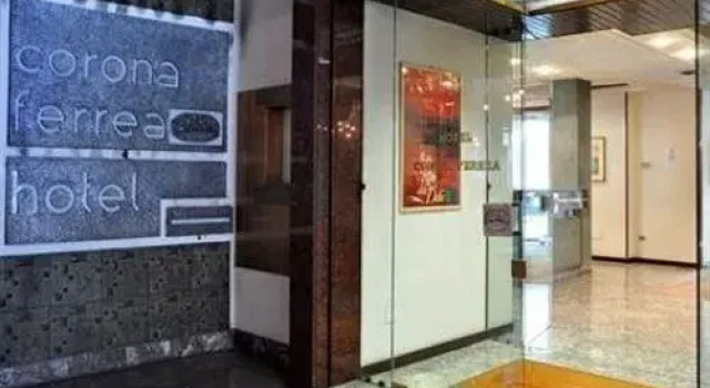 Corona Ferrea, Book Hotel Rovigo Veneto