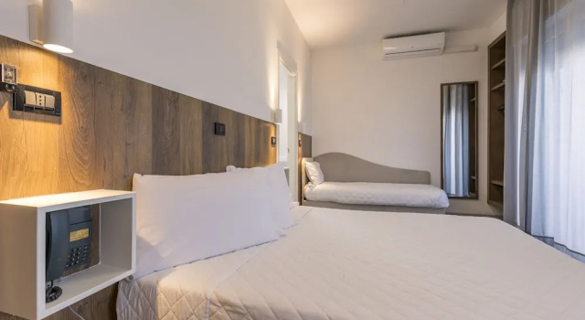 Трёхместный номер Standard с частичным видом на море Hotel Centrale