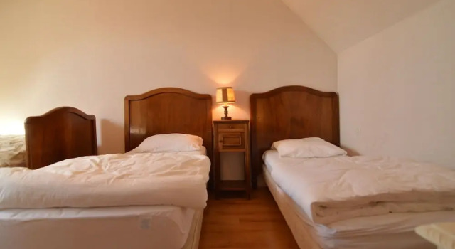 Cozy Holiday Home in Saint-bohaire With Fenced Garden, Boek Hotel Saint-Règle Centre