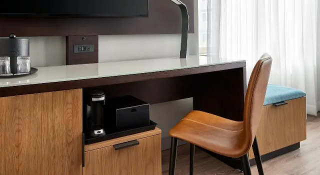 Четырёхместный номер Standard Washington Marriott at Metro Center