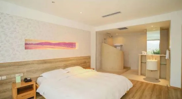 Люкс Deluxe Qingdao Tiantai Mountain le'ai Hot Spring Art Hotel