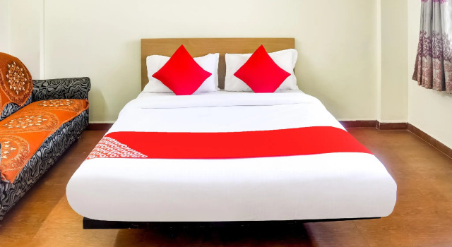 OYO 74291 Hotel Relax Inn, Забронировать Отель Отели штата Махараштры 3 звезды, 3*