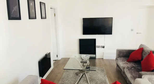 Spacious & Modern 2 Bed Apartment at Knightsbridge London