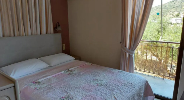 Kalypso Guesthouses