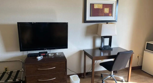 Четырёхместный номер Standard Days Inn by Wyndham Perryville MO