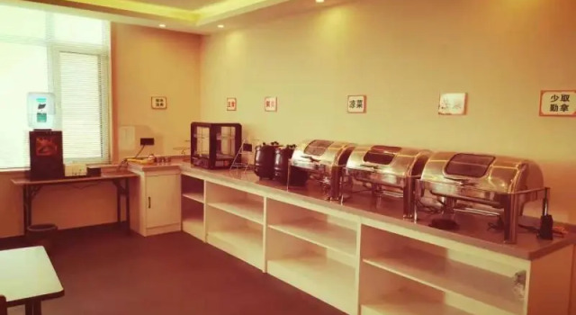 Green Tree Inn Heze Dingtao District Car Town, Book Hotel Hoteller i Dingtao med parkering, Parkering