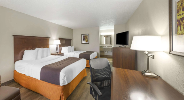 Четырёхместный номер Standard Best Western Athens Inn