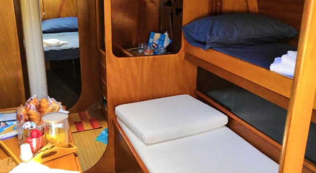 Boat, Sleep & Tours EHoa