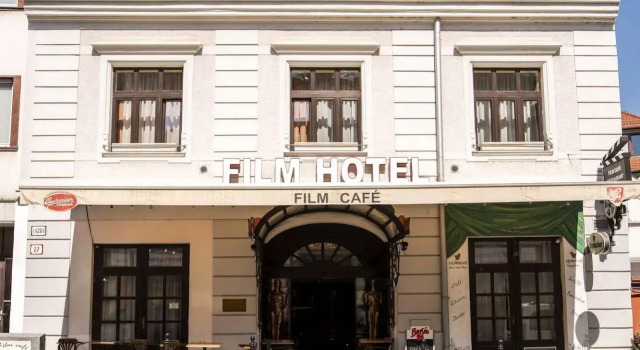 Film Hotel, Забронировать Отель Отели Братиславы 3 звезды, рядом с Михальская башня, 3*