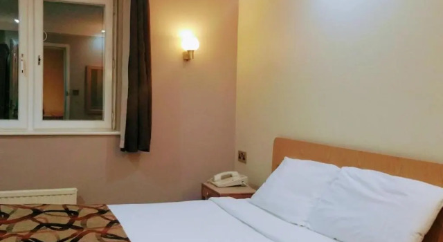 Двухместный номер Standard The George Hotel