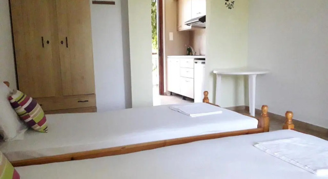 Dimitris & Haris Studios, Book Hotel Punta Skiathos