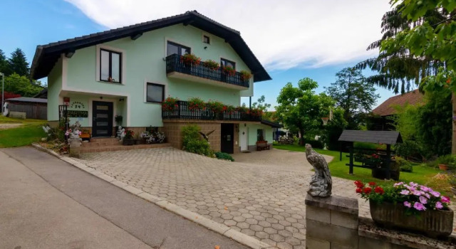 Apartments Orel, Book Apartment Hotels in Savinjska with Parking, Parking