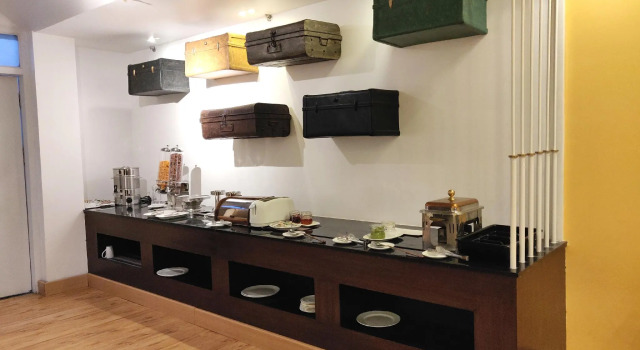 bloom Boutique I GK1, Забронировать Бутик-отель Отели Нью-Дели с парковкой, Парковка