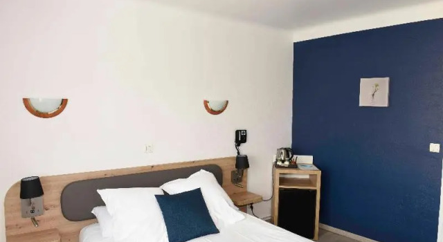 Номер Standard Azur Hotel