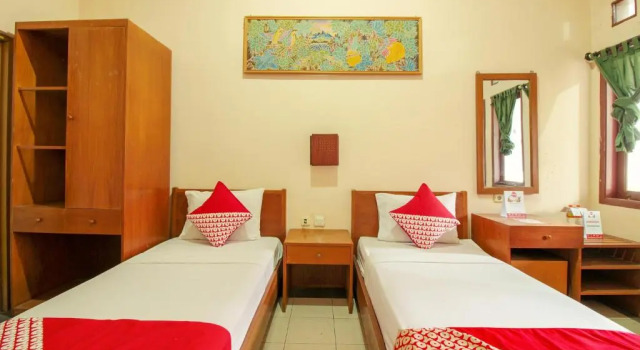 Habitación doble De lujo RedDoorz Plus At Hotel Sofia Pangandaran