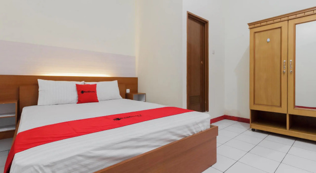 KoolKost Syariah near Ayani Mega Mall Pontianak