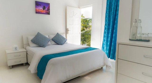 Palm Gate Maldives, Rezerwuj Hotel Thulusdhoo 