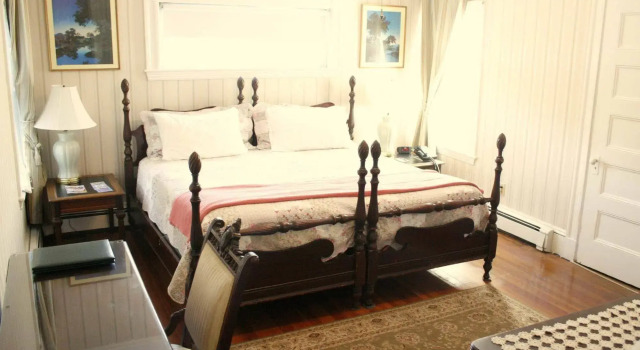 Coolidge Corner Guest House