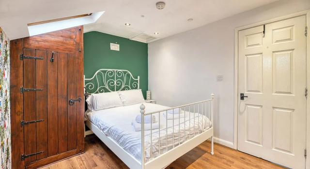 Central 2 Bedroom Apt by Guestz, Забронировать Апартаменты/квартира Честер Чешир, рядом с Больница Countess of Chester