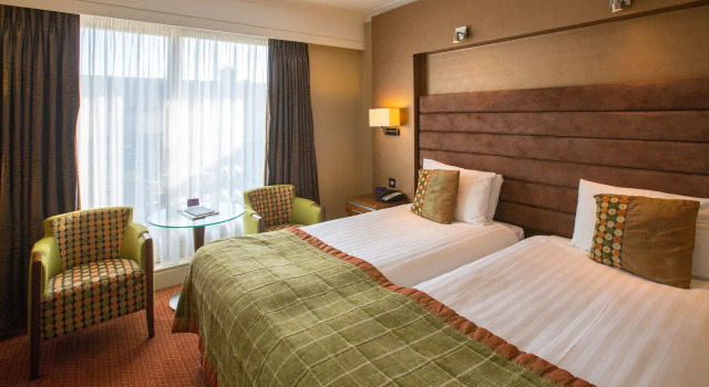 The Hampshire Court Hotel - QHotels, Rezervați Stațiune Basingstoke Hampshire