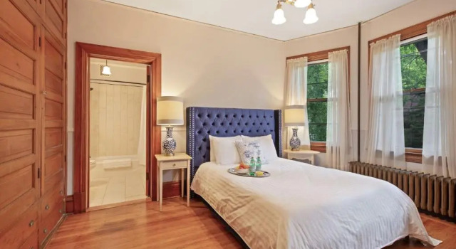 Номер Standard Historic District BnB