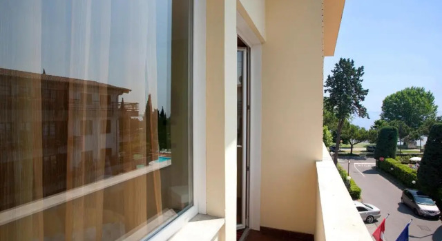 Семейный номер Standard Hi Hotels Sirmione - Lakeview Pool