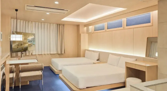 Четырёхместная студия Deluxe с видом на город UH Suite Namba Station The Spa