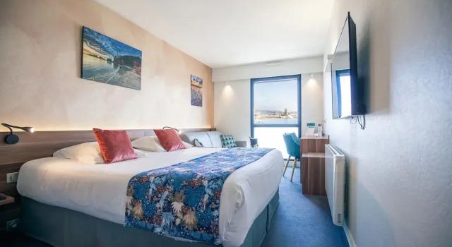 Номер Deluxe Logis Hôtel de France - Face à la Mer