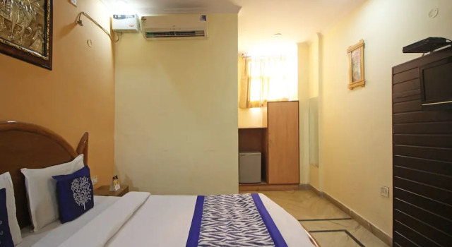 Двухместный номер Standard Hotel O Madhur Regency