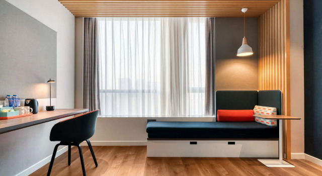 Двухместный номер Standard Holiday Inn Express Hangzhou Binjiang Aoti by IHG