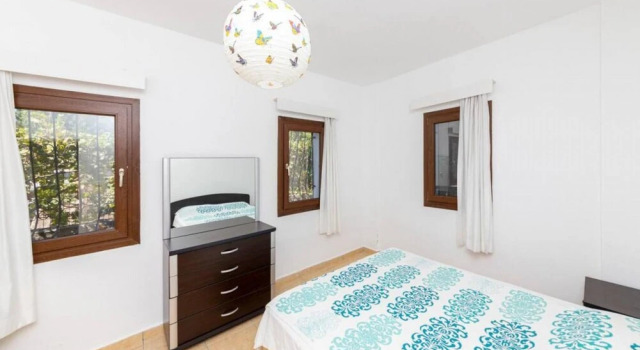 2 BR House With Calming Garden in Bodrum, Rezervovat Hotel Hotely v Mugla s parkováním, Parkování