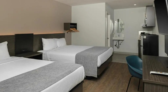 Четырёхместный номер Standard Route 66 Motel
