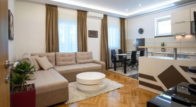 City Apartments, Забронировать Апартаменты/квартира Недорогие отели Требине, рядом с Bazen Bregovi Public Beach, недорого