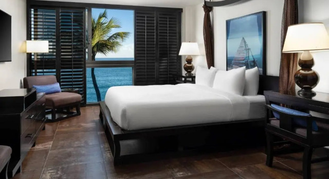 Двухместный номер Standard oceanfront Tideline Palm Beach Ocean Resort and Spa