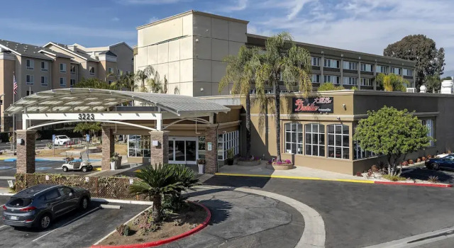 Holiday Inn West Covina (Ex Rodeway Inn Near Fairplex)