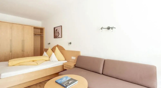 Comfy Apartment In Sankt Anton Am Arlberg With Terrace, Забронировать Апартаменты/квартира Санкт-Антон-ам-Арльберг Санкт-Антон, рядом с Горнолыжный подъемник Мульденлифт